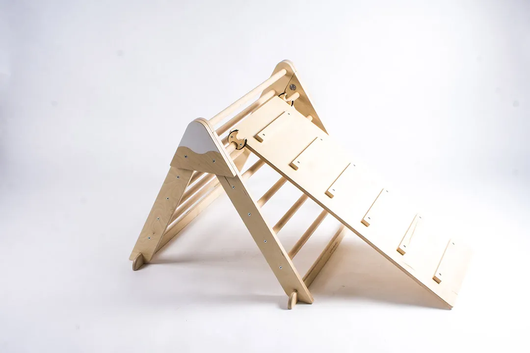 Utukutu Climbou Triangle + Desk, Pikler-Dreieck mit Rampe
