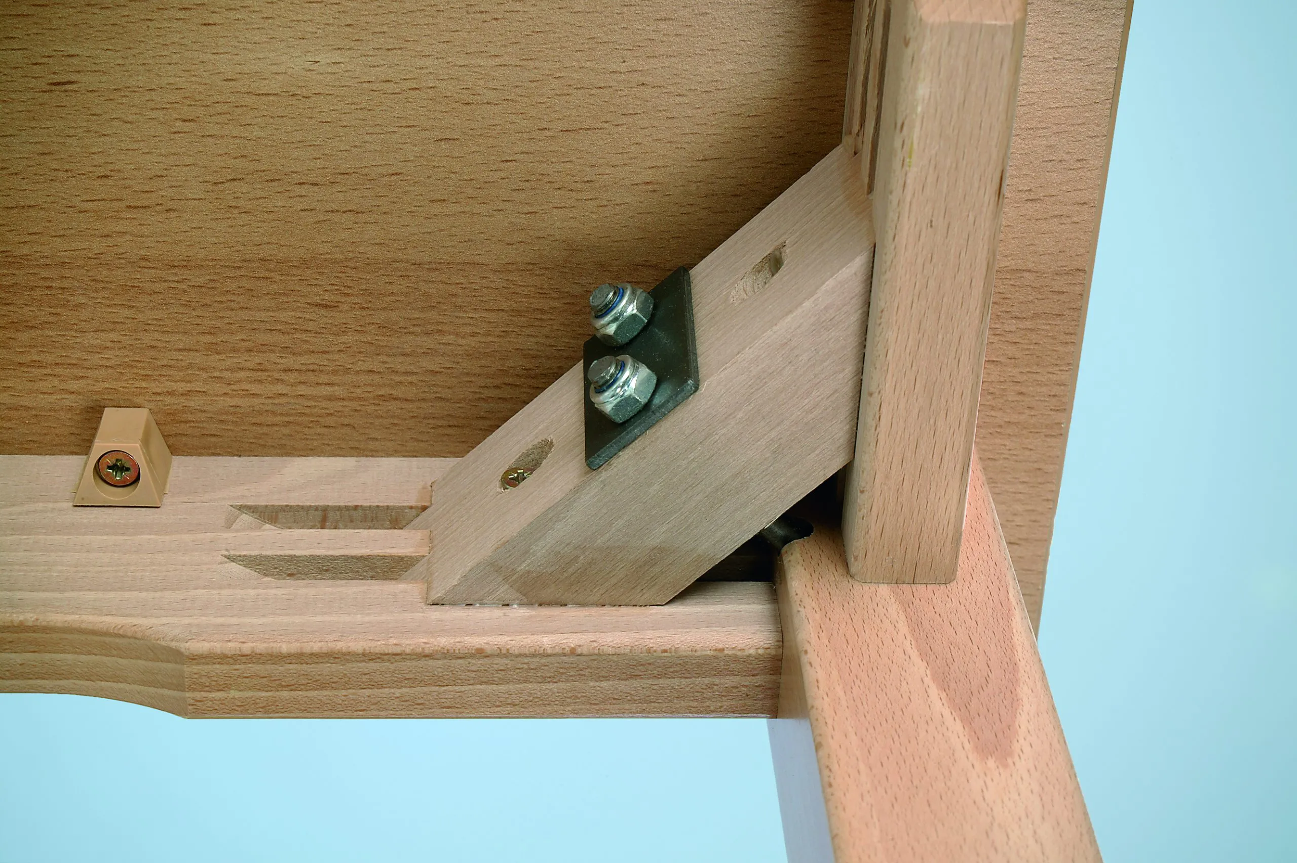 Verschieden Hohe Tischbeine für Holztische