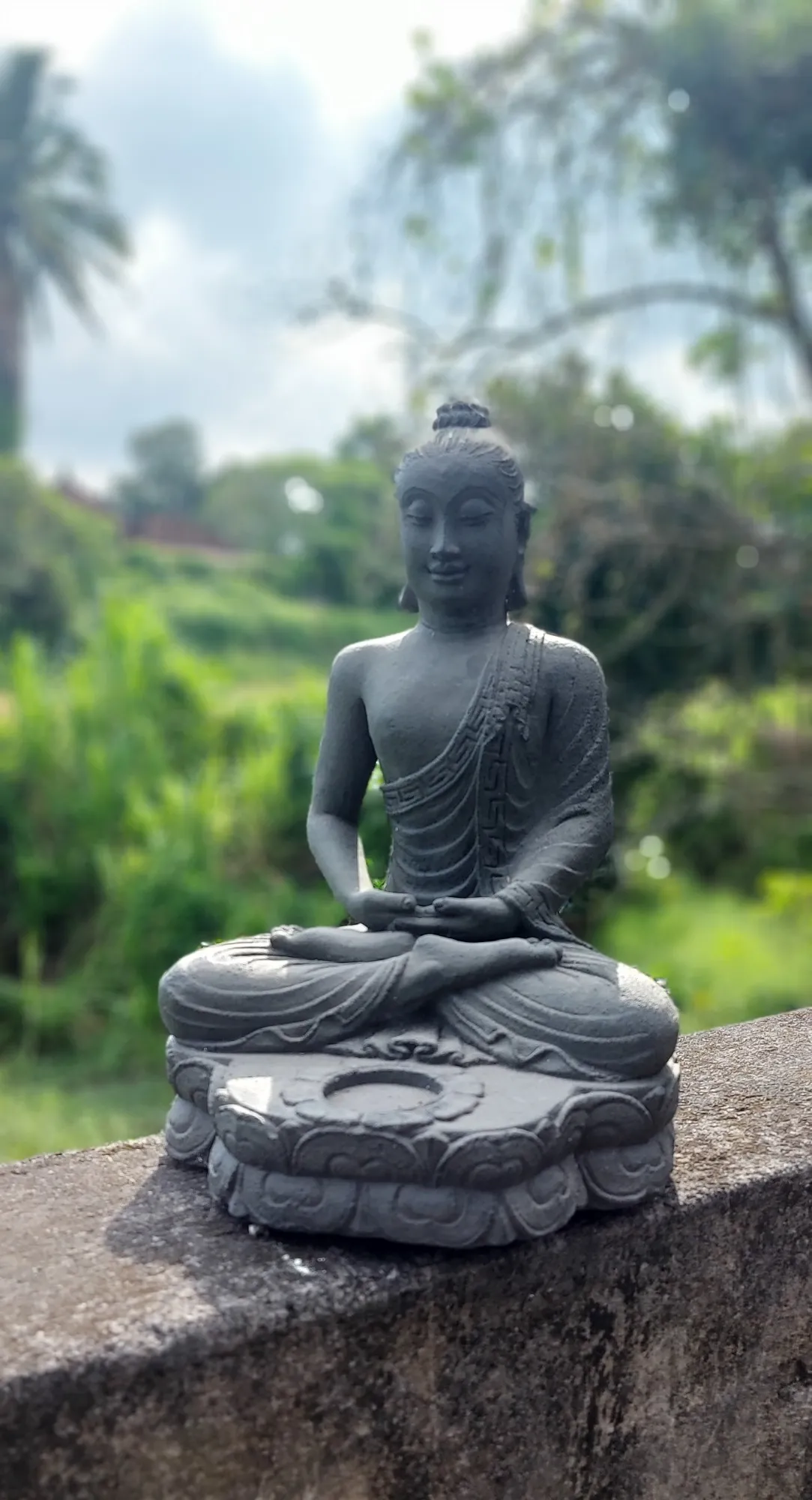 Skulptur 'Buddha sitzend' mit Teelichthalter, H 32 cm, B 21 cm, L 19 cm