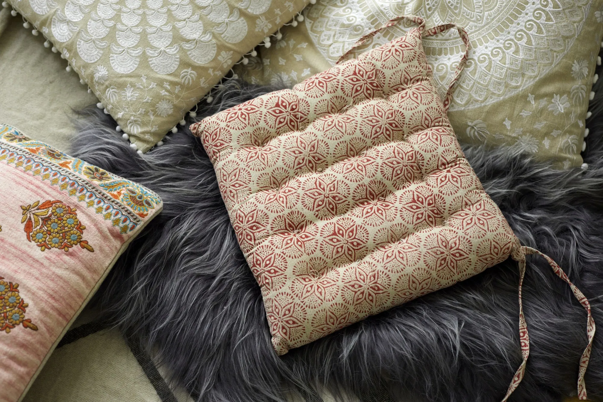 Stuhlkissen 'Seaflowers', rot, beige, T 40 cm, B 40 cm