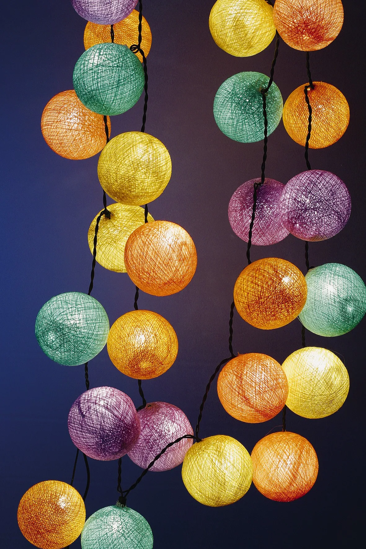 Lichterkette 20er Ping Pong, LED, bunt 320 cm