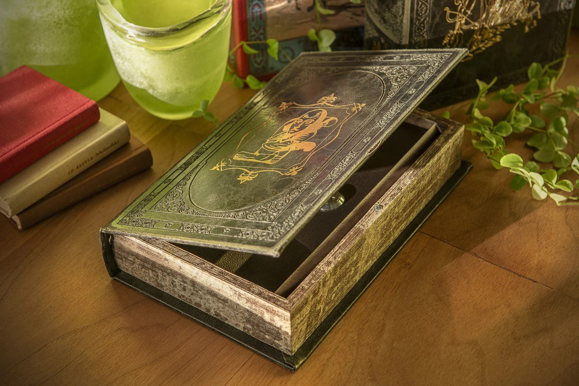 Buchhülle 'Shakespeare' mit Schließfach, T 5 cm, B 16 cm, H 24 cm