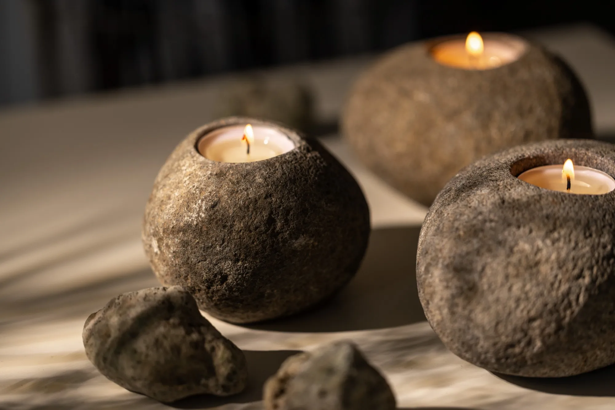 Teelichthalter 'Riverstone', grau, B 12 cm, L 10 cm, H 7 cm