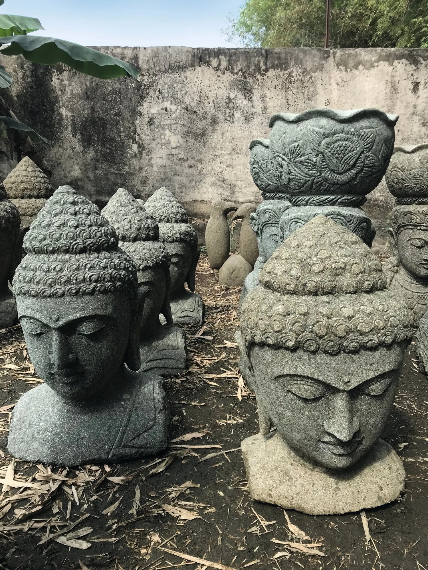 Skulptur 'Buddhakopf', Naturstein, H 60 cm, B 42 cm, L 30 cm