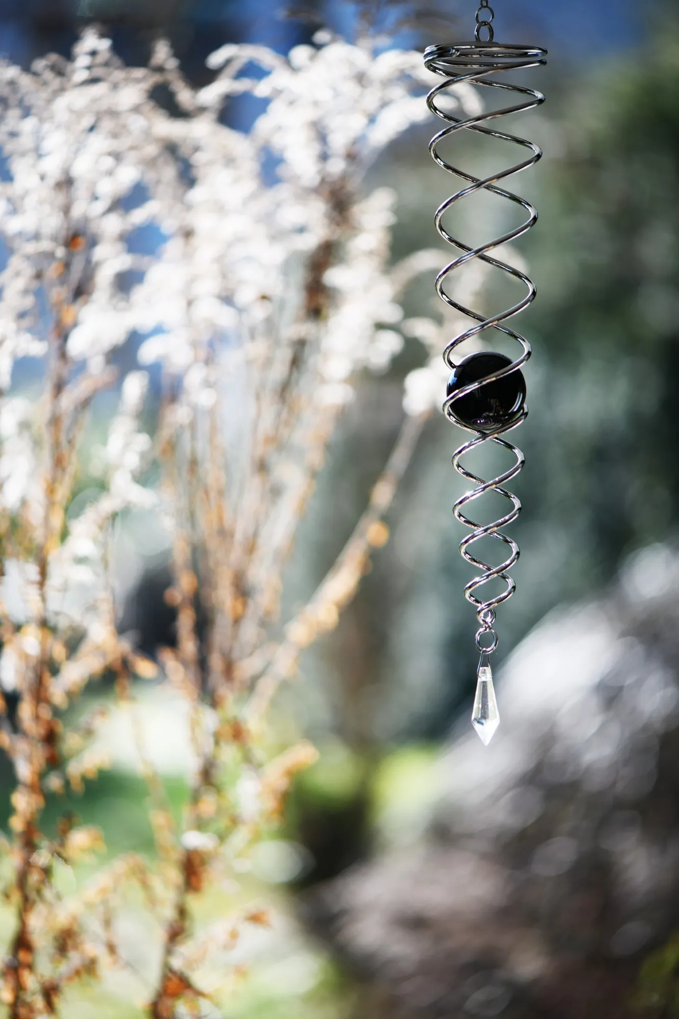 Windspiel 'Spirale', mit schwarzer Glaskugel, H 40 cm