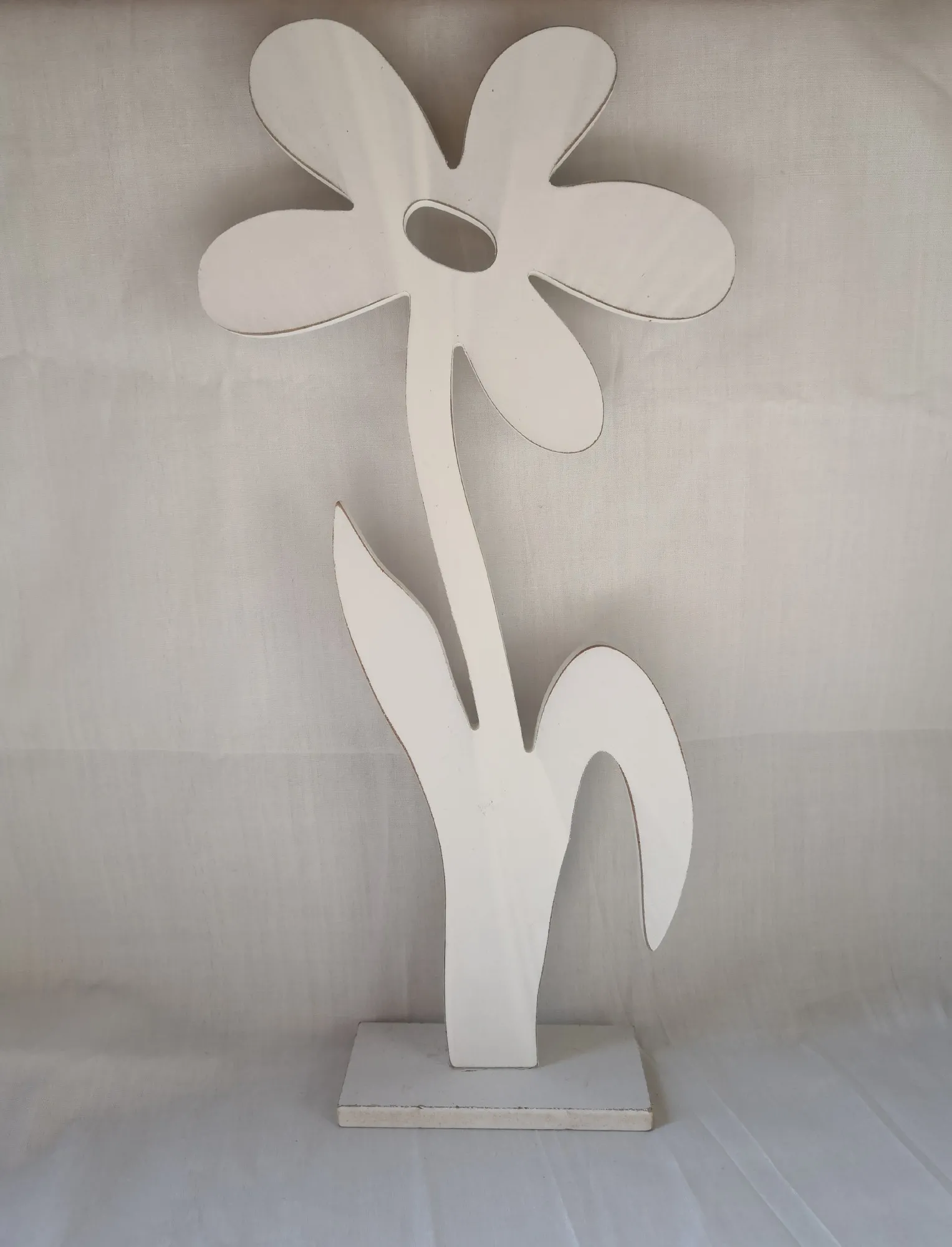 Figur 'Blume' aus Holz, weiß, H 40 cm, B 19 cm, L 6 cm