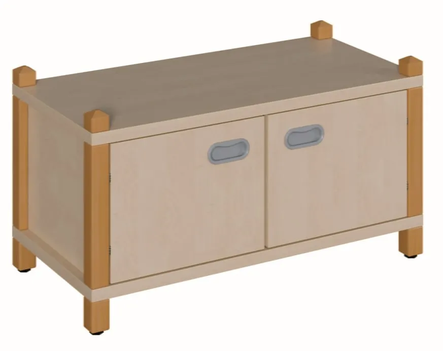 Geschlossener Stollenschrank, Breite: 82 cm, verschiedene Höhen