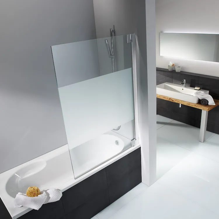 HSK Badewannenaufsatz pendelbar 1-teilig „K2P“ Glas Klar hell, Profile Chromoptik (Alu Hochglanz poliert), Scharniere nicht pendelbar, H: 1400 mm