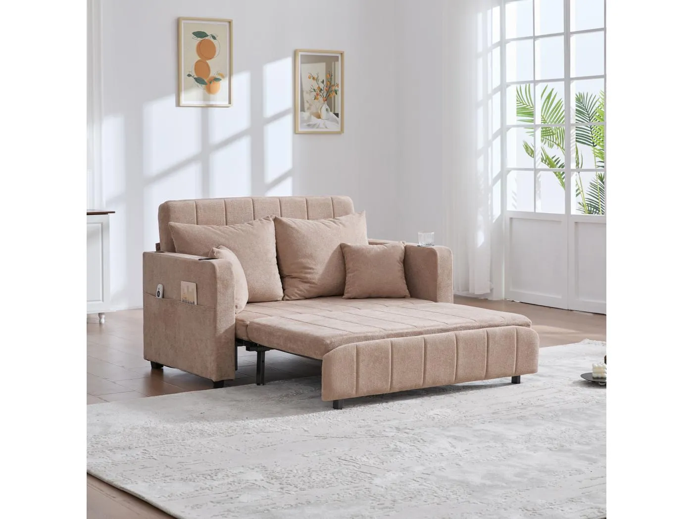 Wandbares Sofa mit Seitentaschen, Getränkehaltern und USB-Ladeanschluss – Khakifarbenes Chenille