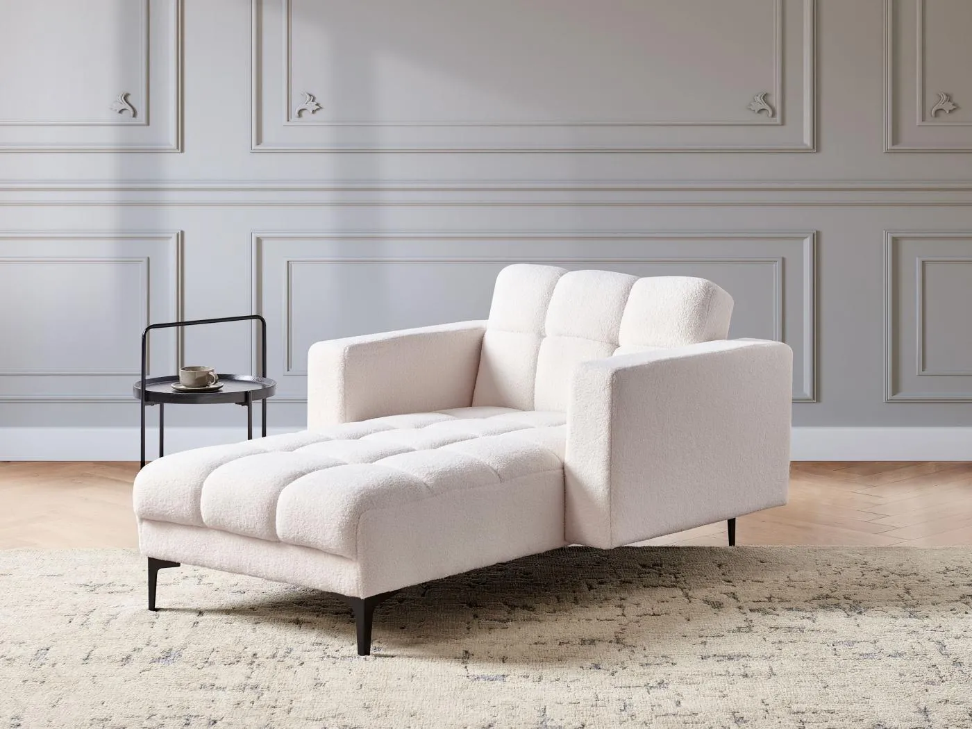 Chaiselongue Bouclé Stoff weiß gesteppt mit verstellbarer Rückenlehne Alnes