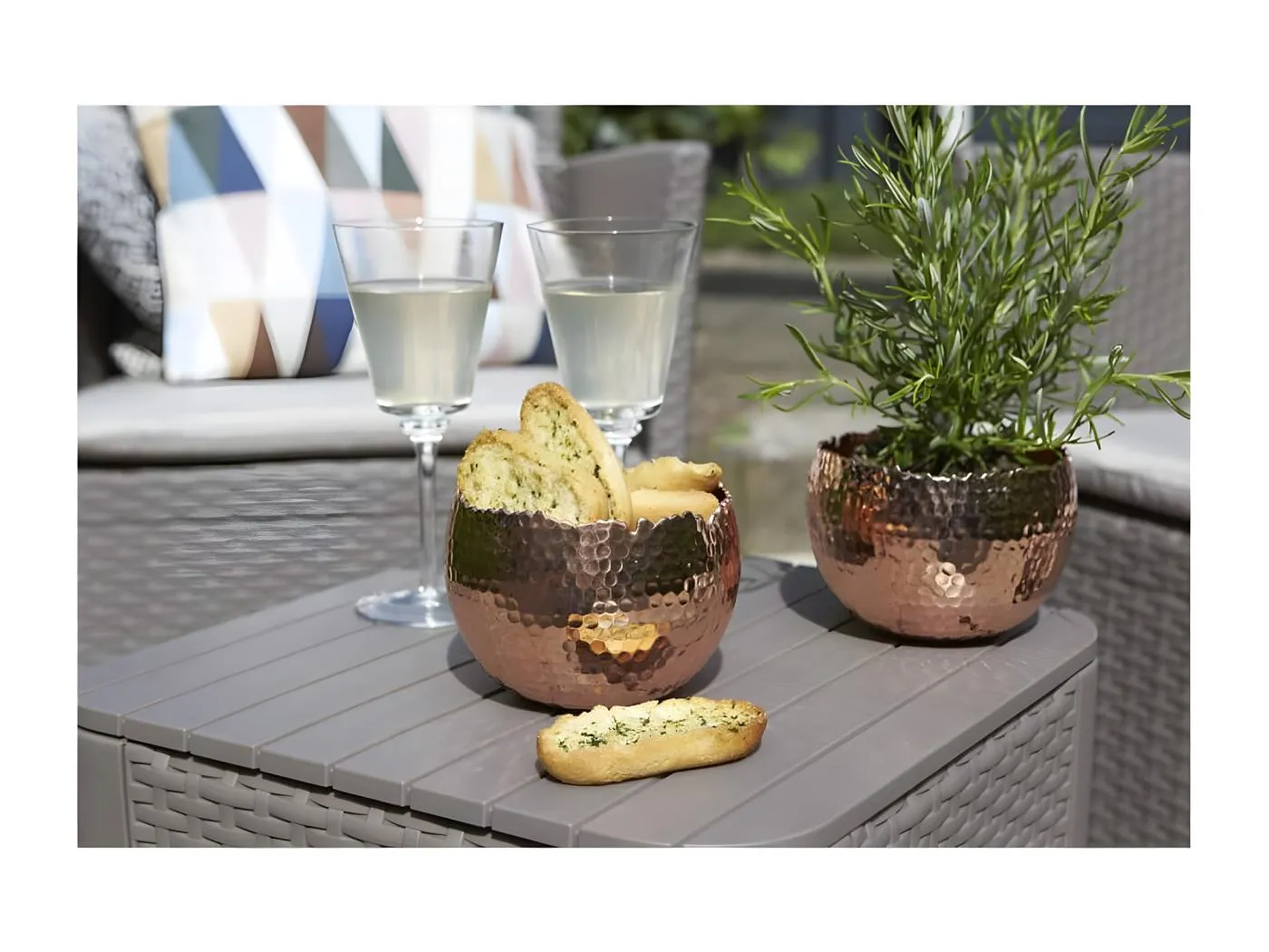 Prolenta Premium - Garten-Beistelltisch Luzon Rattan-Optik Rund Cappuccino-Braun