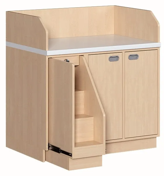 Wickelkommode mit 2 Türen und ausziehbarer Treppe